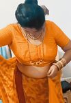 Saree cleavage bhabhi
