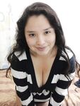 Latina con tetas pequeñas