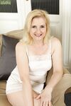 Experienced Blonde Milf Kim Brosley Sticks Fingers In Nub And Works Them Insdie