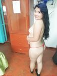 Universitaria caliente con coño peludo