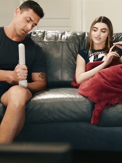 Petite Teen Julia James Gets Facial Cum Cleansing After A Nice Fuck