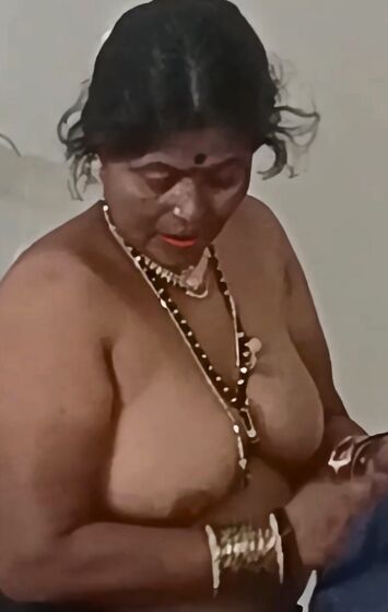 Desi mom big melon boobs