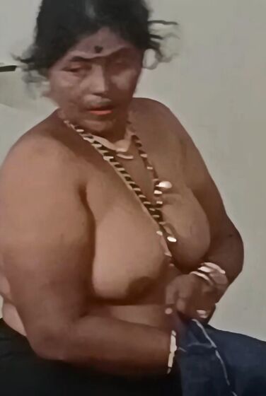 Desi mom big melon boobs