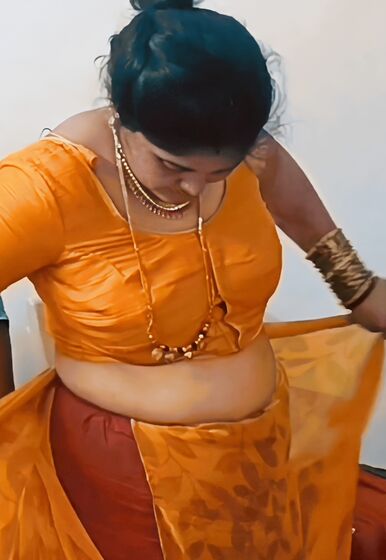 Spy saree xxx