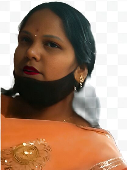 Saree boob