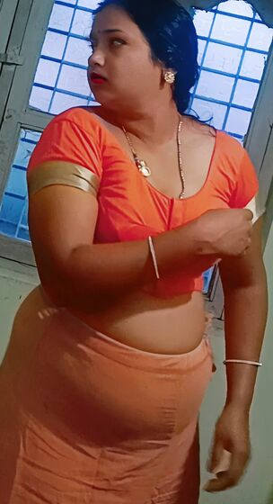 Very hot bhabhi