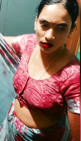 My bhabhi saree open