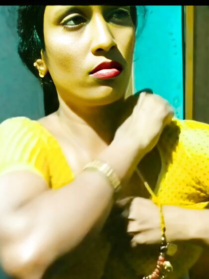 With out saree bhabhi boob