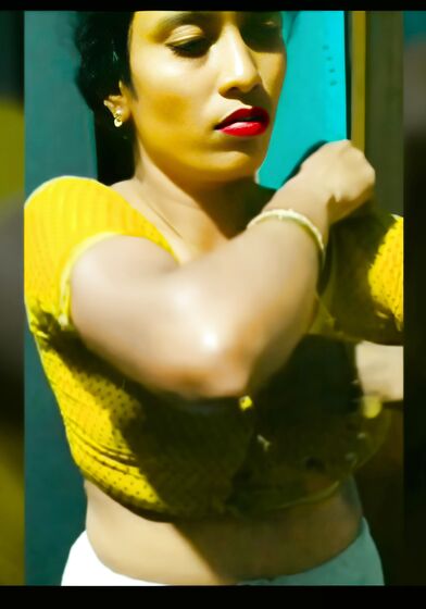 With out saree bhabhi boob