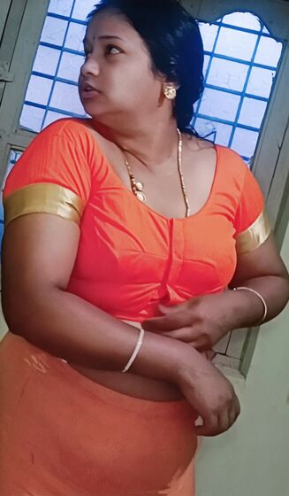 Bhabhi boobs