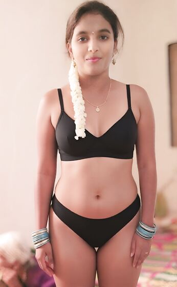 Gouthami reddy manthena showing her nude body with black sex