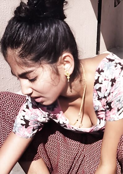 Niharika bhabhi cleavage