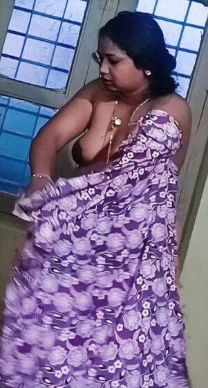 Aunty boobs