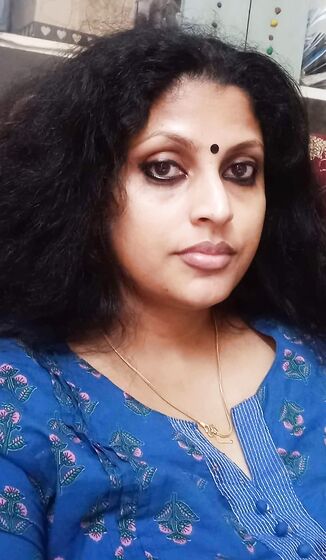 Hot Kerala teacher Sunitha Ganesh