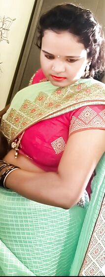Hot saree wife