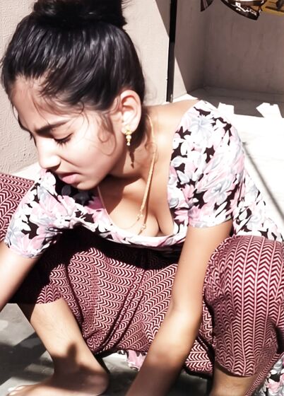 Deep cleavage bhabhi