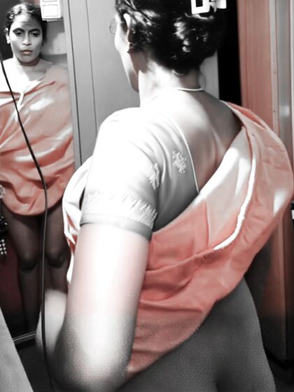 Sada aunty nude saree