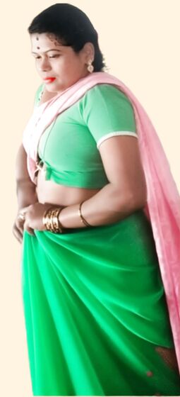 Mallu aunty saree change