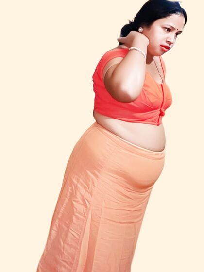 Bhabhi with out saree