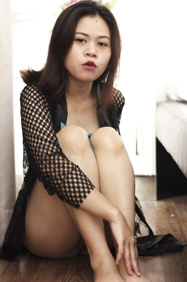 Indonesia Model - Avril Hanna
