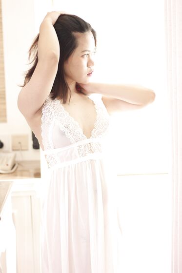 Indonesia Model - Avril Hanna