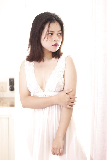 Indonesia Model - Avril Hanna