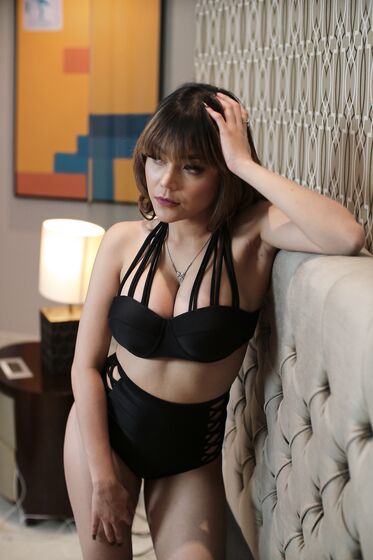 Indonesia Model - Avrillia Shaqila