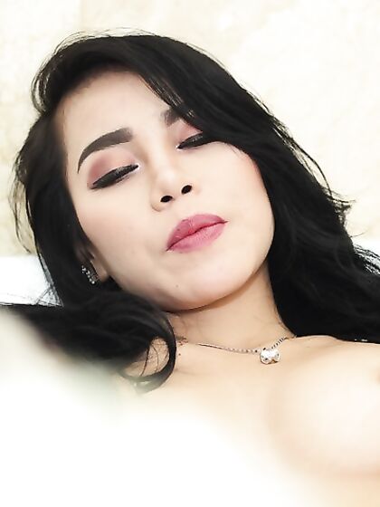 Indonesia Model - Carissa Aprilia