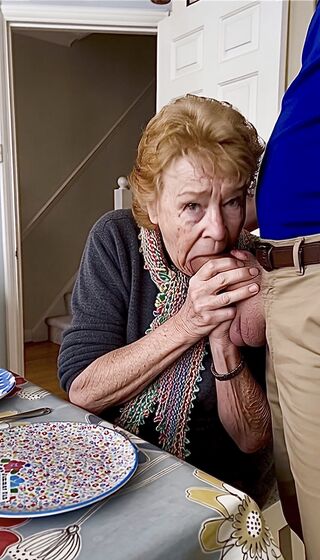 Cathy Golf Slut Granny Filmed Sucking off Male Friends Cock