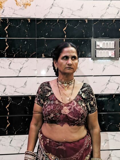 Desi randi