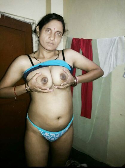 Hindu aunty bobs  muslim mard