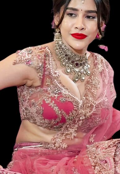 Cleavage bhabhi