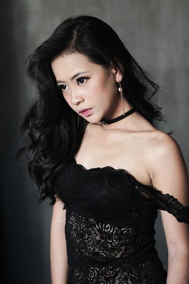 Indonesia Model - Chumey Lan