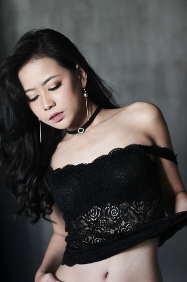 Indonesia Model - Chumey Lan