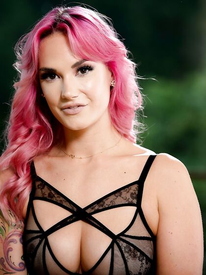 Stunning Babe Siri Dahl Can't Get Enough Of Lover's Cock