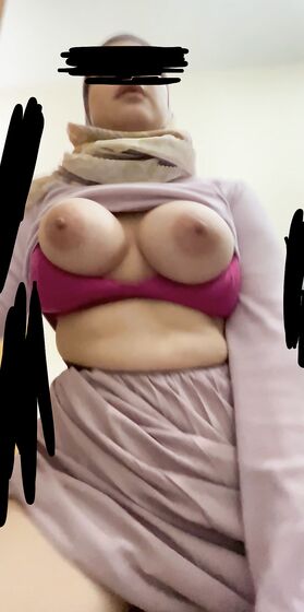 AYU ISTRI TOGE SEKETARIS BINAL