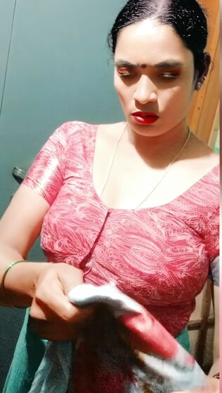 Village bhabhi saree change