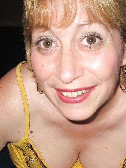 Mature Cumslut Looking For Doms