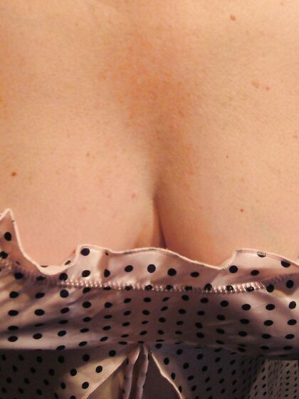 Mature Cumslut Looking For Doms