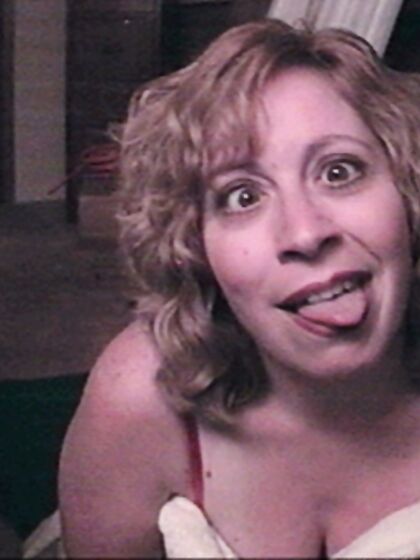 Mature Cumslut having Fun
