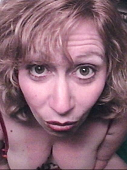 Mature Cumslut having Fun