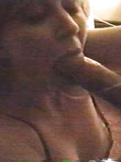 Mature Cumslut having Fun