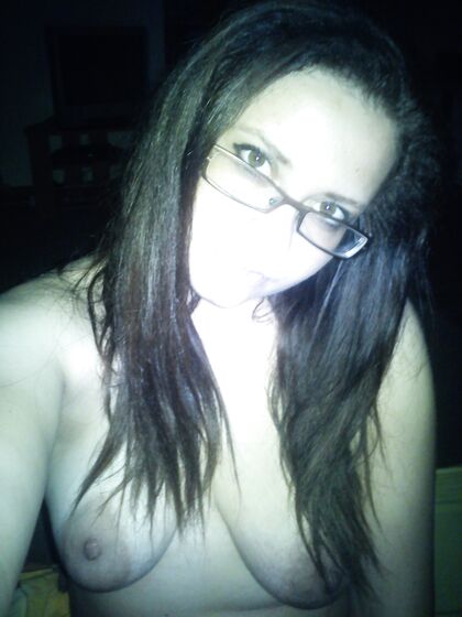 Iza 30 Polish wife and hairy slut 2