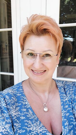 Angelica 50 Polish mature and hairy slut wife