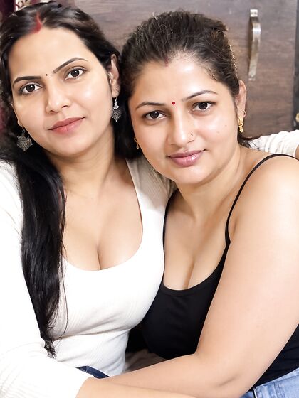 Two Hslut waiting for musaled