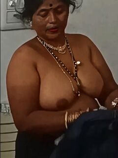 Mala aunty full boob