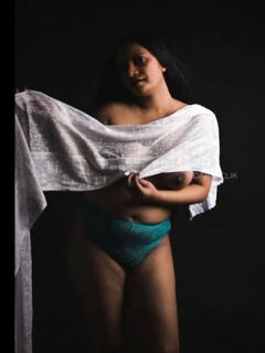 Rajni milf showing boobs