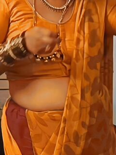 Punjabi bhabhi navel
