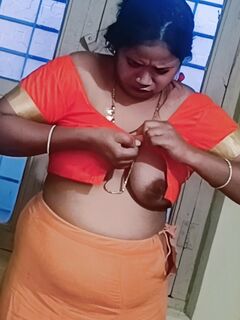 Bhabhi boobs