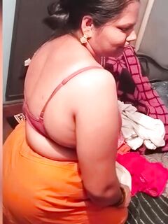 Aunty hot